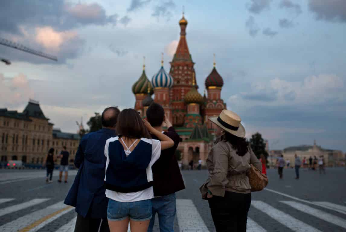 can british tourists travel to russia